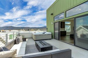 The Innovator Roof Deck Daybreak Contempo Collection Cascade Village